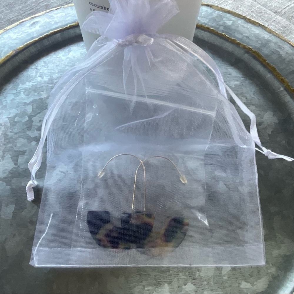 Chic Open Hoop Resin Drop Earrings - Picture 6 of 6